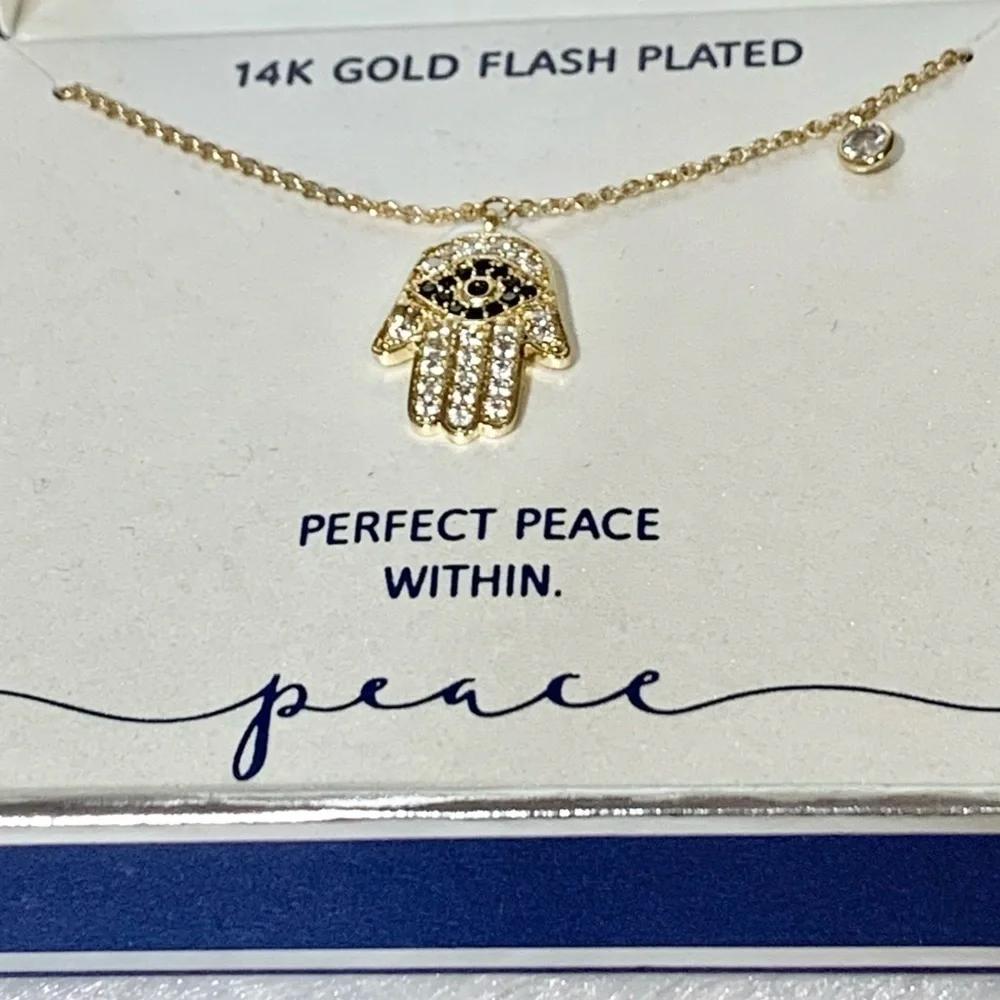 NWT gratitude and grace Hamsa necklace gold 💎💍❤️